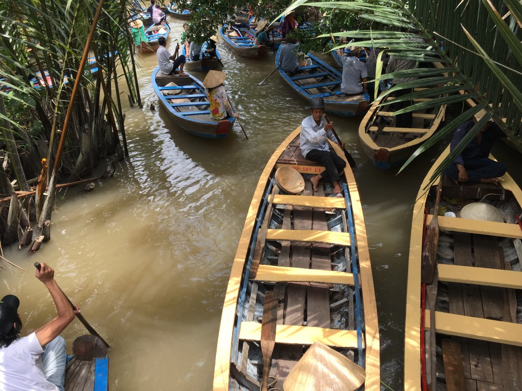 Barcas madera Mekong