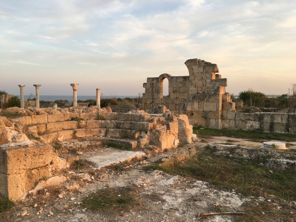 Basílica de la antigua ciudad de Salamis en la parte ocupada turco-chipriota